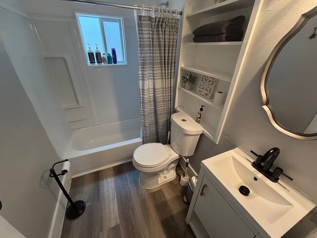 Building Photo - 1743-1745 SE Jackson St