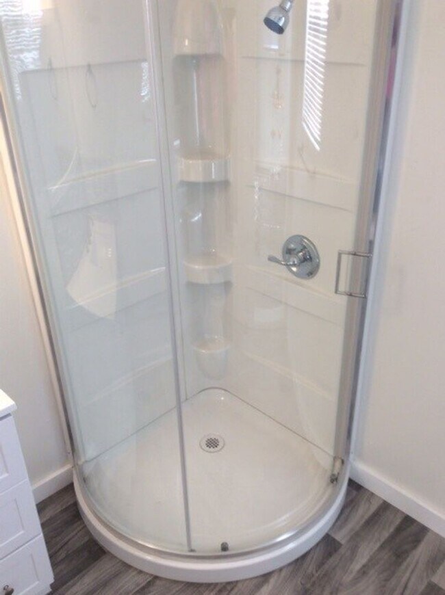 Building Photo - 1178 E 8th St