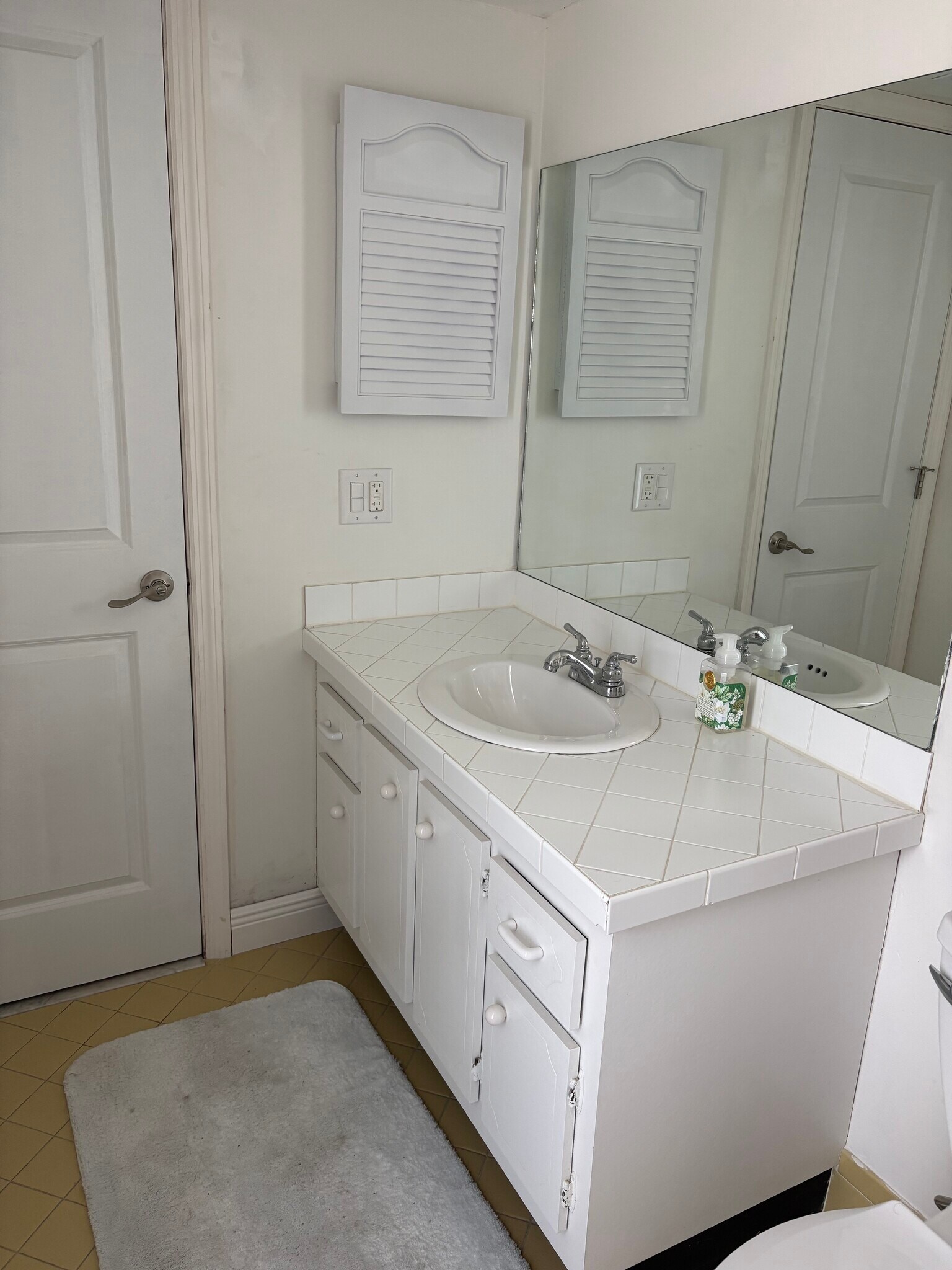 Building Photo - 195 Peppermint Ln