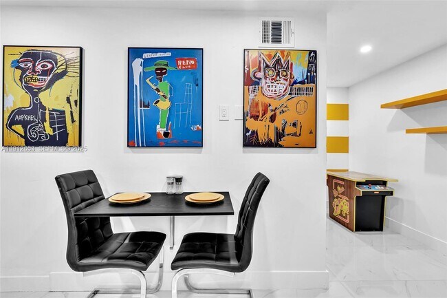 Building Photo - 923 NW 110th St