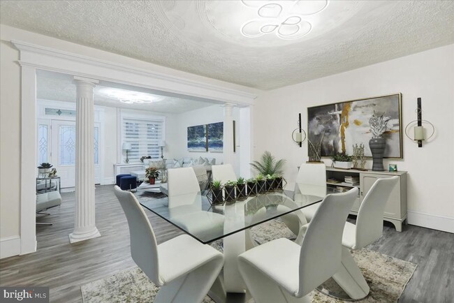 Building Photo - 405 Reading Ave