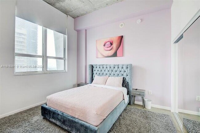 Building Photo - 234 NE 3rd St