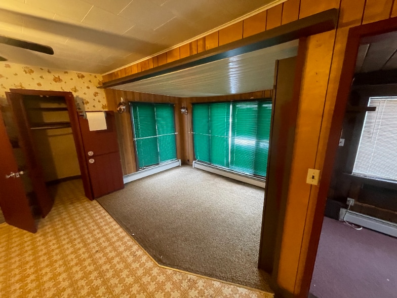 Building Photo - 17 Cherry St