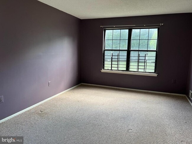 Building Photo - 19 Mendrey Ct