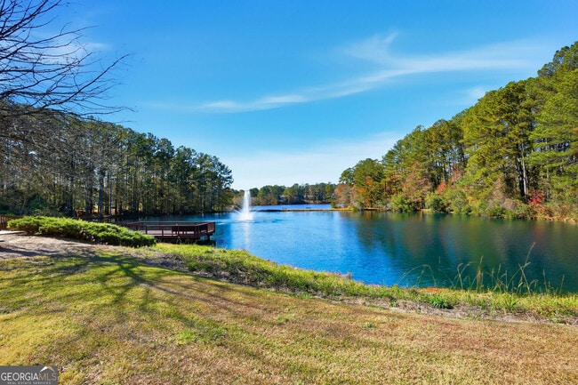 Building Photo - 405 Chadwick Cmns