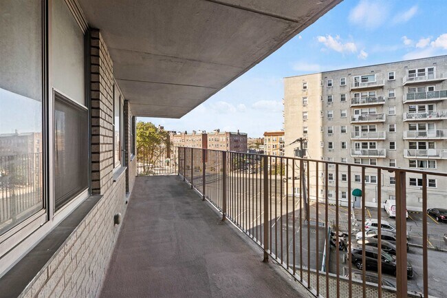 Building Photo - 6040 JFK Blvd E