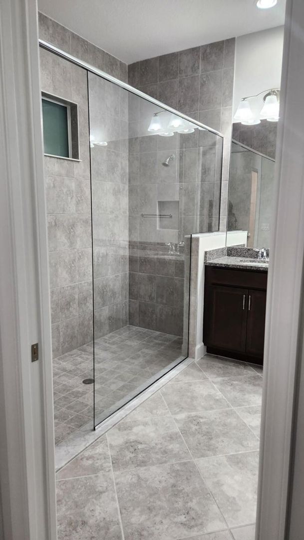 Building Photo - 14970 RedCove Pl