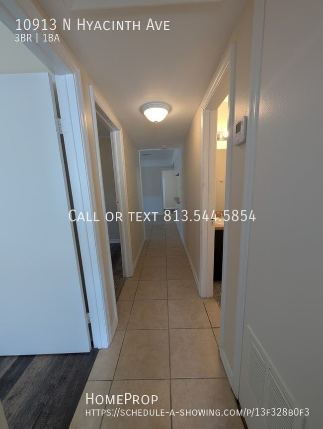 Building Photo - 10913 Hyacinth Ave