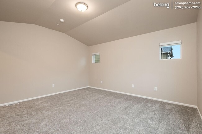 Building Photo - 3878 79th Dr NE