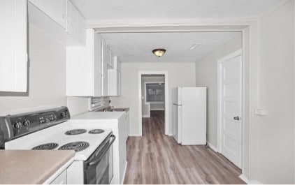Building Photo - 4013 9th Ave SW