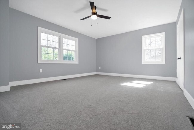 Building Photo - 12404 Surrey Cir Dr