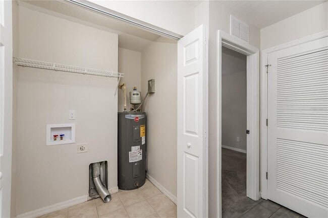 Building Photo - 2427 18th St S