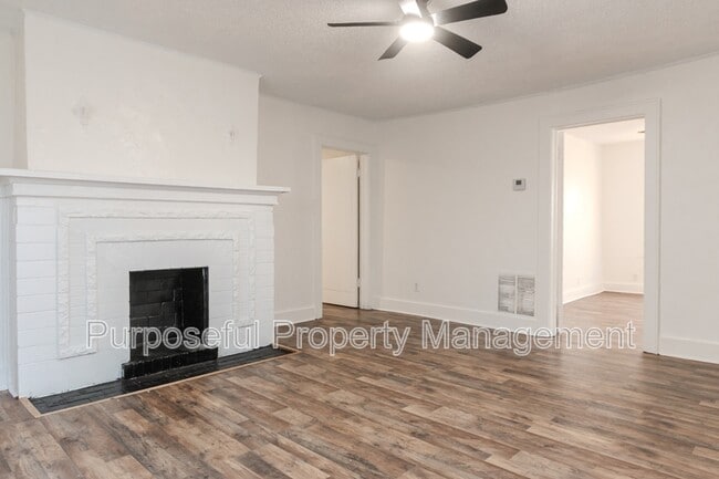 Building Photo - 1609 NE 18th St