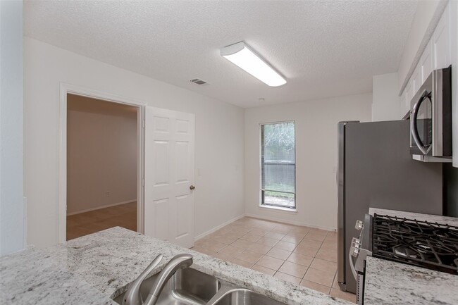 Building Photo - 1242 Misty Ln