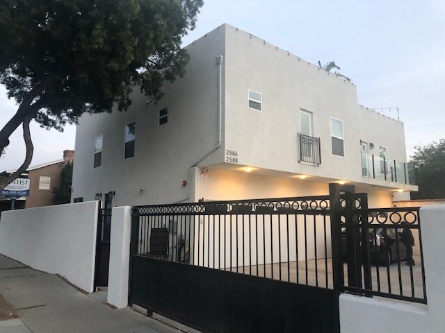 Building Photo - 2588 Lime Ave