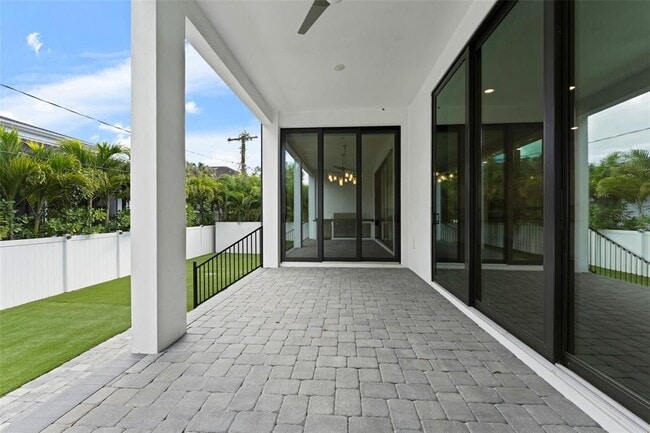 Building Photo - 481 W Davis Blvd