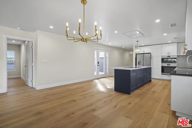 Building Photo - 4762 Charters Ave