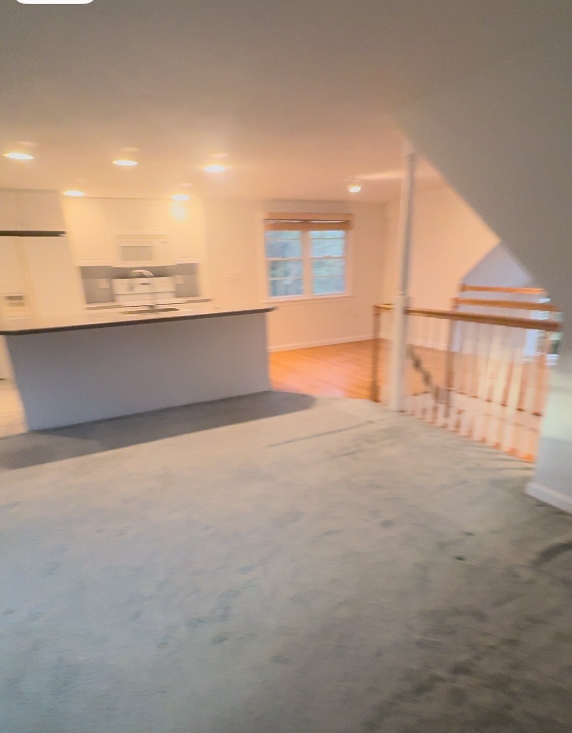 Building Photo - 94 Country Club Dr