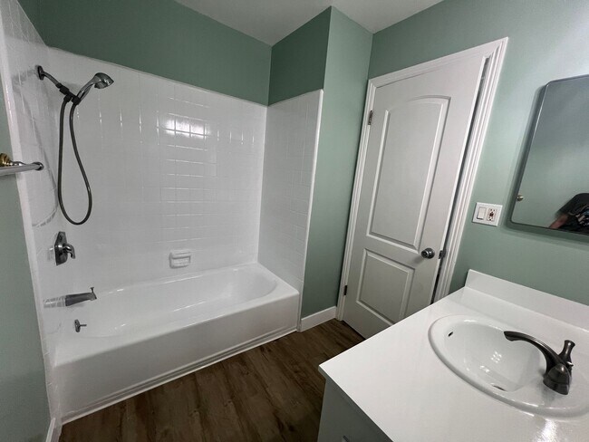 Building Photo - 14542 Carfax Dr