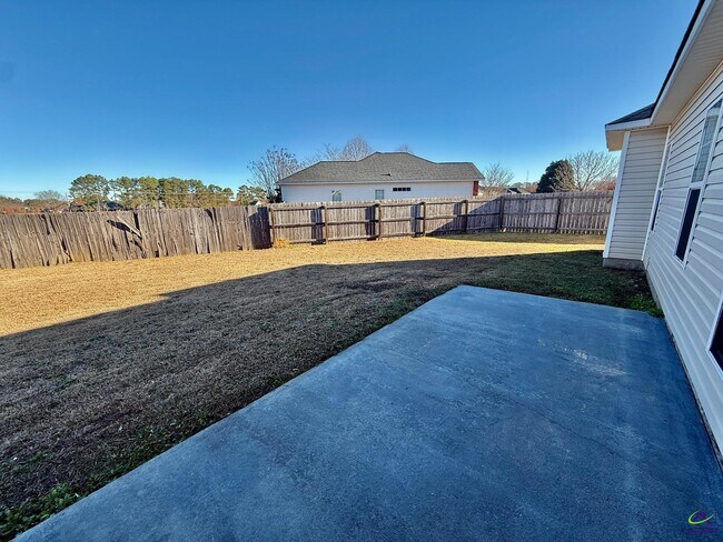 Building Photo - 105 Selena Ct