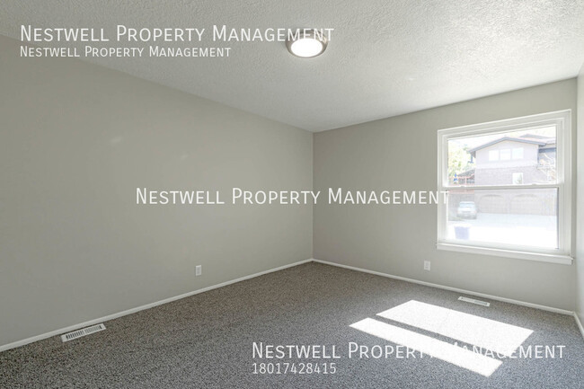 Building Photo - Beautiful 3-bed Duplex in Salt Lake City