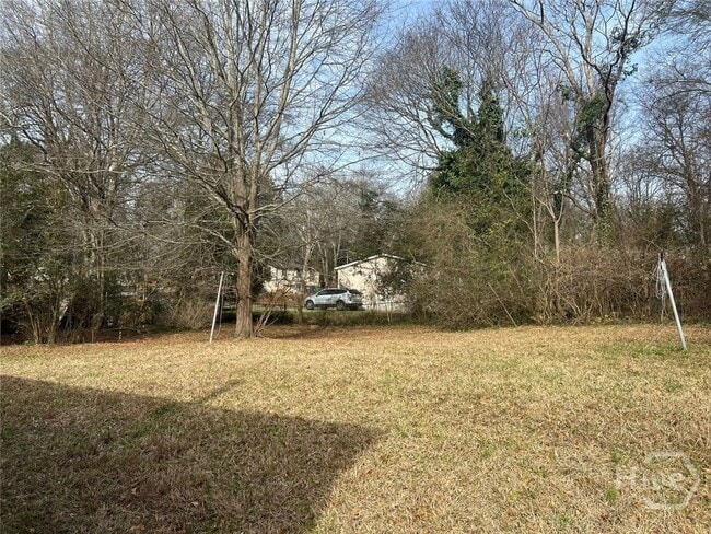 Building Photo - 1695 E Broad St