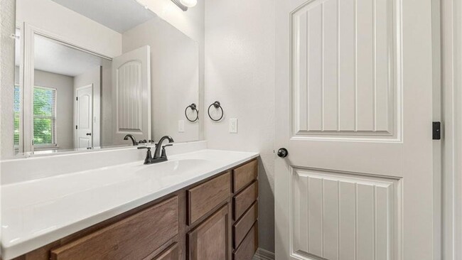 Building Photo - 2807 Terrace Dr