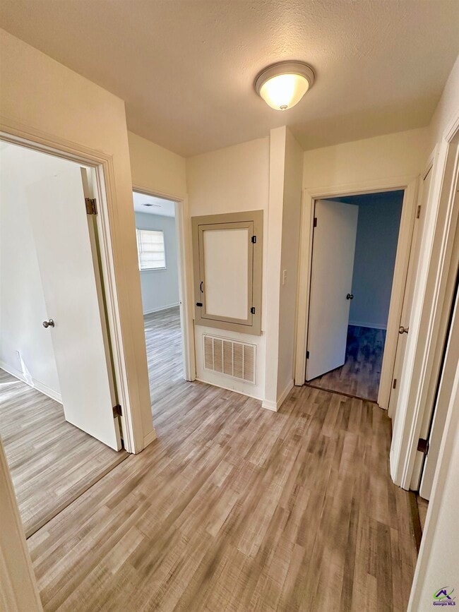 Building Photo - 108 Smith Pl