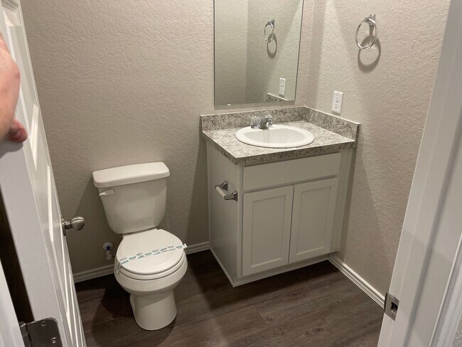 Building Photo - PRELEASING NOW! Charming Three Bedroom | Two and a Half Bathroom Home in Scott's Hollow