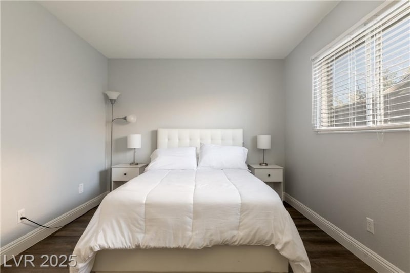 Building Photo - 2120 Wagonwheel Ave