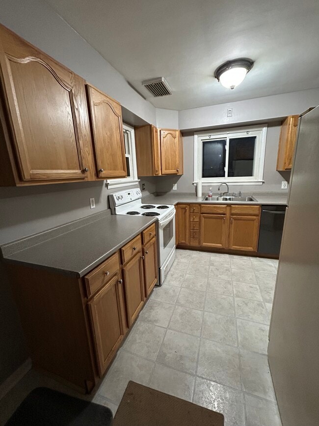 Building Photo - 938 Allen Rd