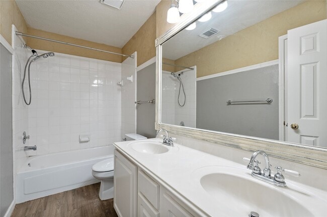 Building Photo - 5112 Carefree Dr