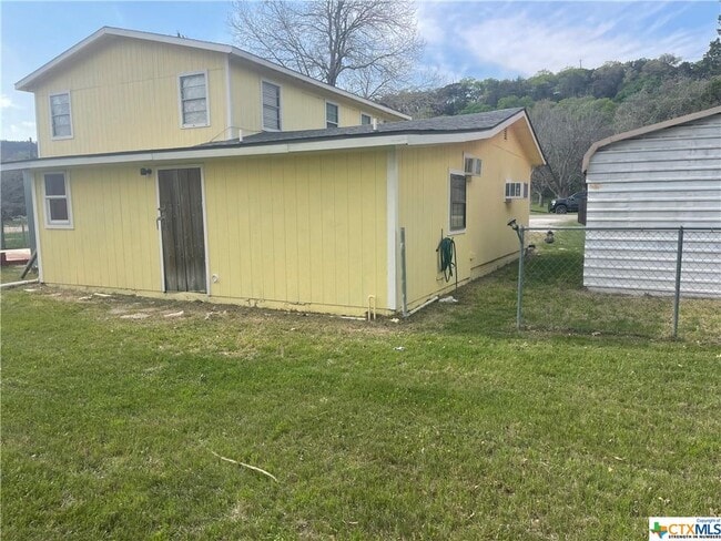 Building Photo - 358 Mobile Dr