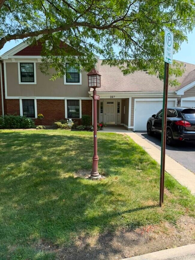 Building Photo - 327 Wildberry Ct