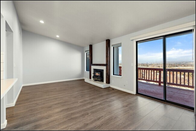 Building Photo - EAST2746