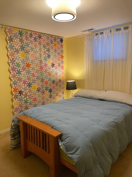 Building Photo - 4041 E Burnside St