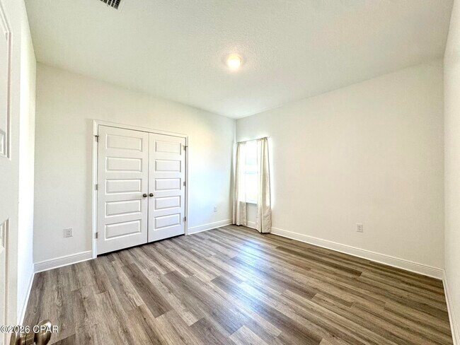 Building Photo - 224 Butler Cv
