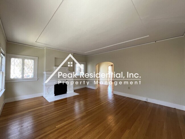 Building Photo - Charming East Sacramento 1bd/1ba - Must See!