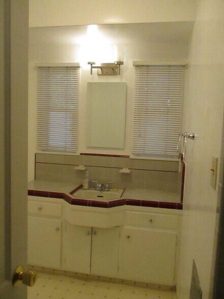 Building Photo - 12436 Cumpston St