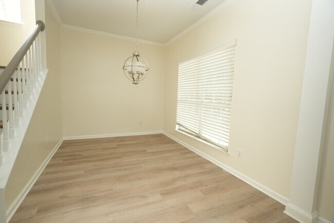 Building Photo - Newly renovated home in South Charlotte!