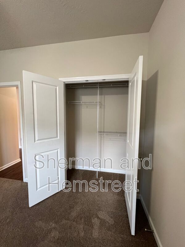 Building Photo - 1001 Joiner Cir