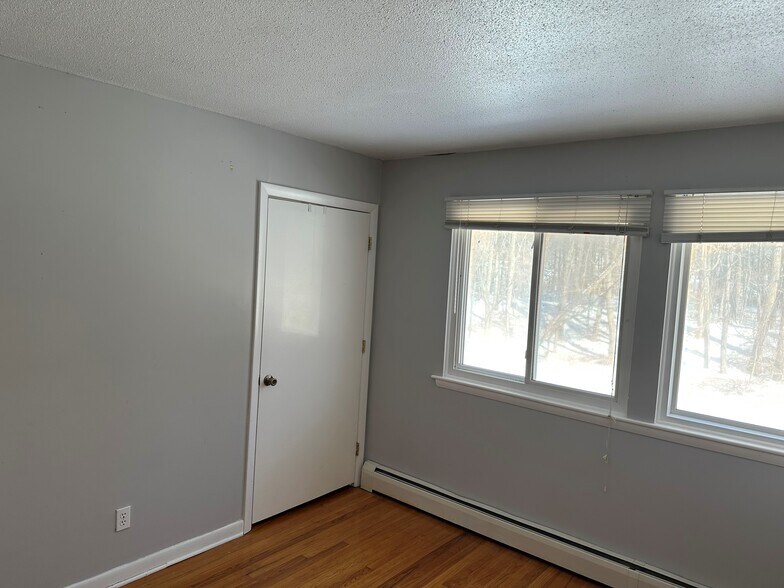 Building Photo - 135 New Britain Ave