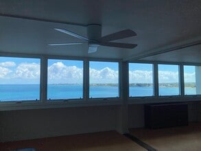 Building Photo - 84 Pukihae St