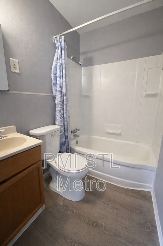 Building Photo - 705 Beardsley Ct