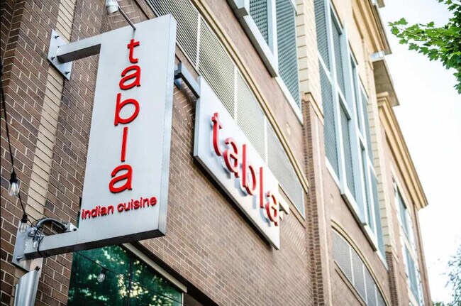 Building Photo - 1136 Crescent Ave NE