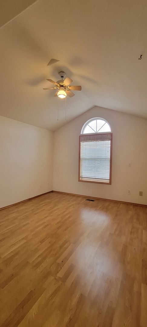 Building Photo - 1583 SW James St