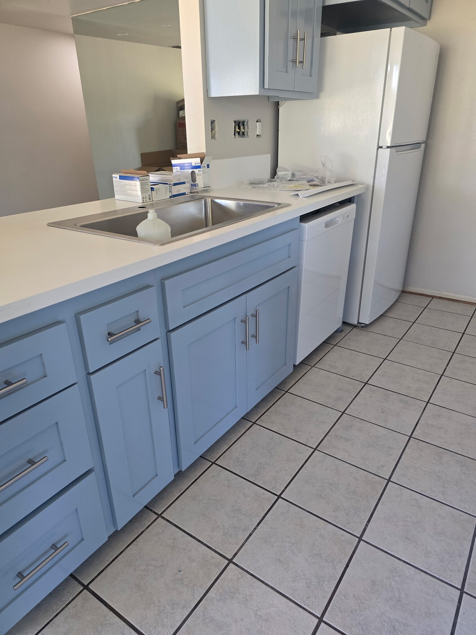 Building Photo - 27535 Lakeview Dr