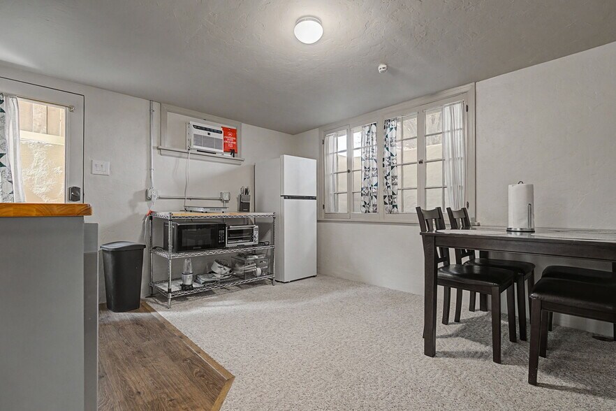 Building Photo - 261 Belford Ave