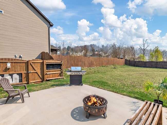 Building Photo - Beautiful Home with Room to Spare in Arden!