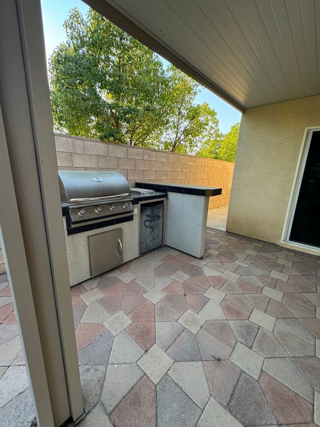 Building Photo - 2274 Purple Finch Ct